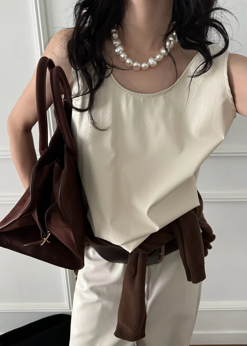 Auver_Fit - Korean Women Fashion - #momslook - U Neck Fake Leather Sleeveless Top