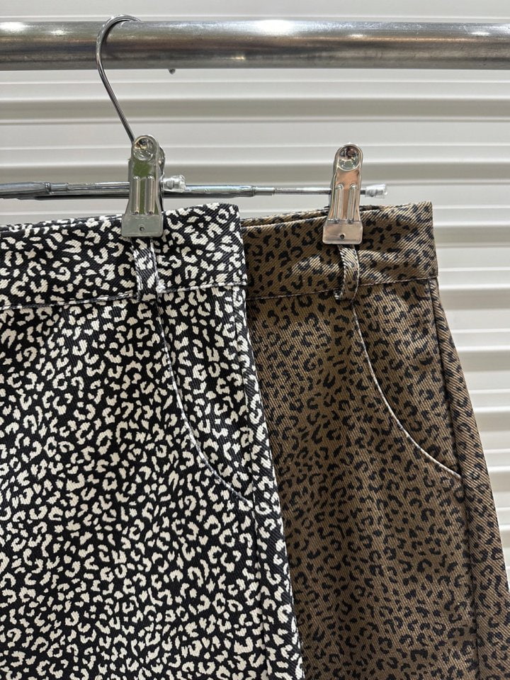 Bricklane - Korean Women Fashion - #momslook - Leopard Mini Skirt