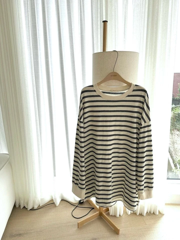 Hiyann - Korean Women Fashion - #momslook - Miu Stripe Tee - 7