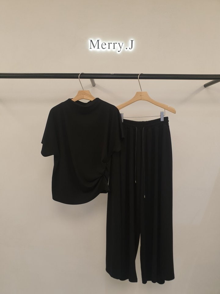 Merry J - Korean Women Fashion - #momslook - Monchew Drape Tee - 3