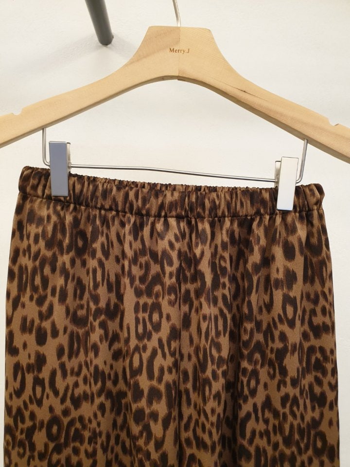 Merry J - Korean Women Fashion - #momslook - Leopard Pants - 11