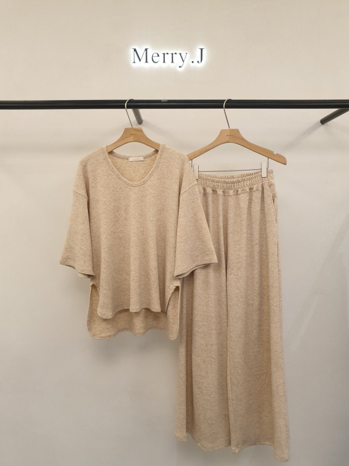 Merry J - Korean Women Fashion - #womensfashion - Powder U Neck Tee