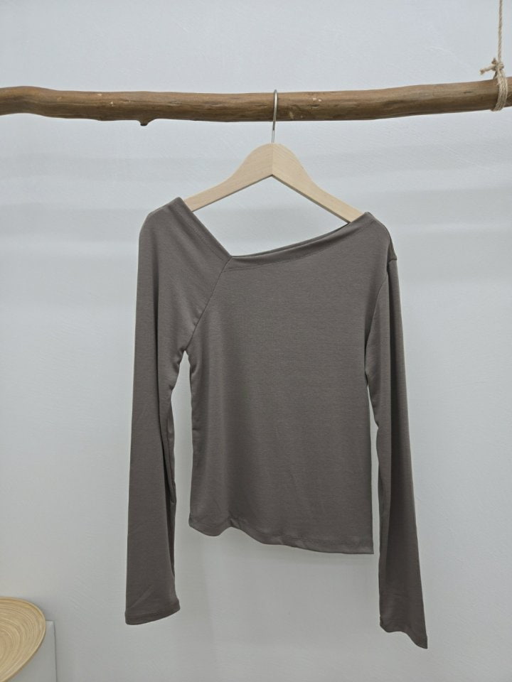 Most - Korean Women Fashion - #momslook - Unbalance Neck Tee - 6