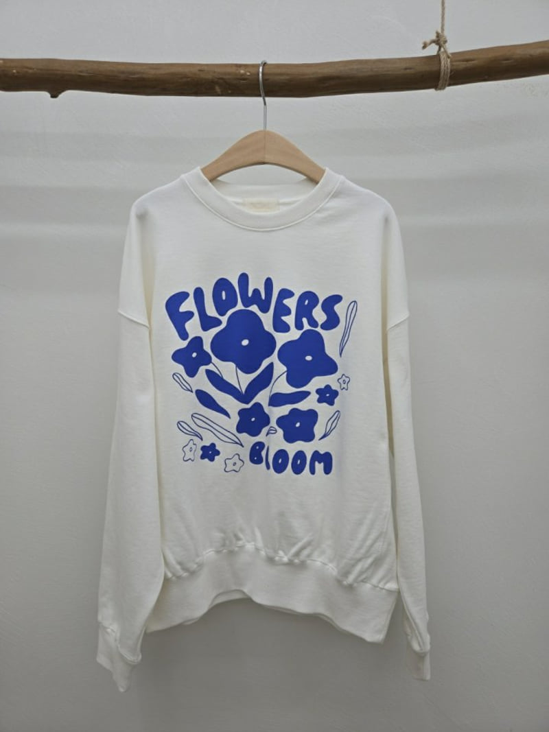 Most - Korean Women Fashion - #momslook - Flower Sweatshirts - 2