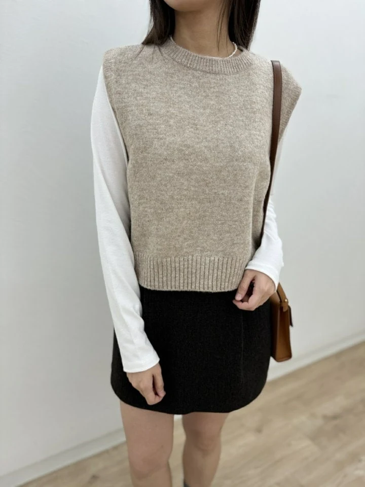 Most - Korean Women Fashion - #womensfashion - Back Slit Vest