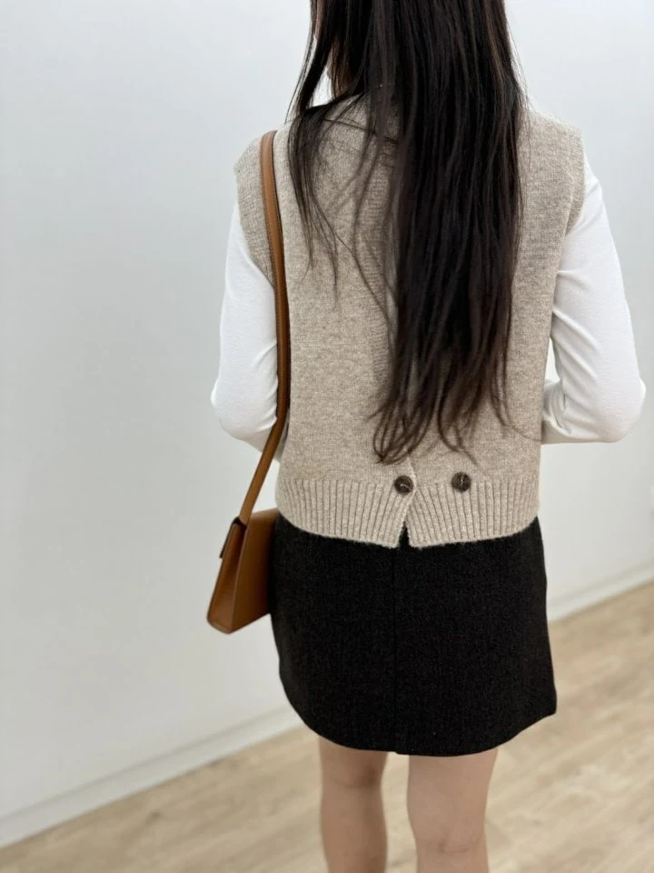 Most - Korean Women Fashion - #womensfashion - Back Slit Vest - 7