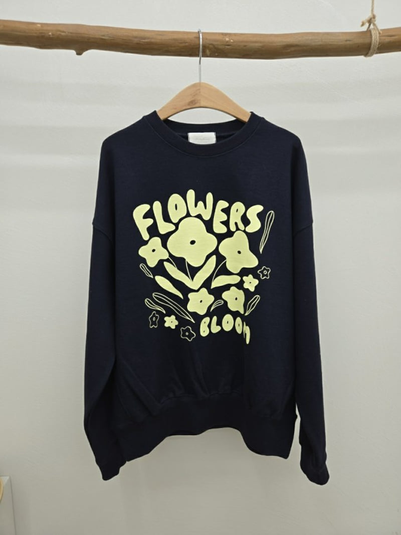 Most - Korean Women Fashion - #womensfashion - Flower Sweatshirts - 3