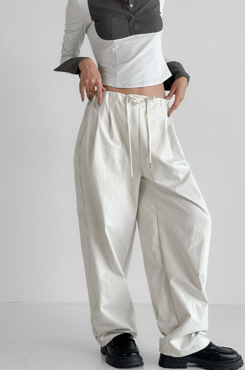 One the woman - Korean Women Fashion - #momslook - Solid Pintuck Pants - 3