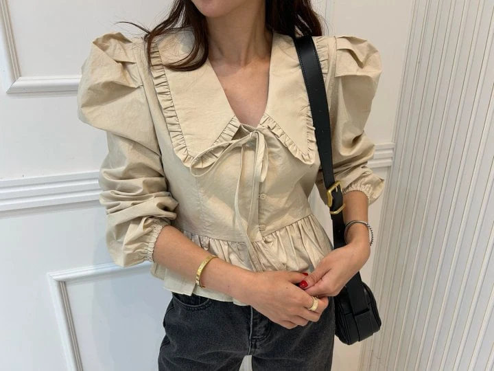 Pearls room - Korean Women Fashion - #momslook - Collar Blouse