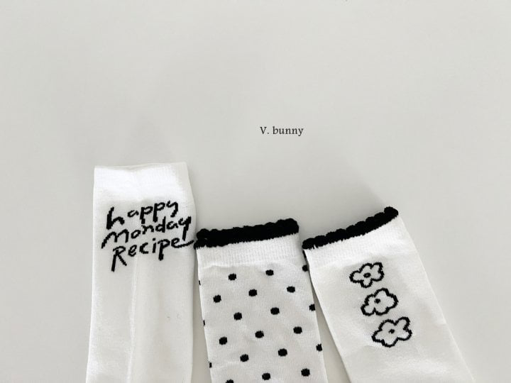 V Bunny - Korean Children Fashion - #littlefashionista - Three Flower Socks - 2