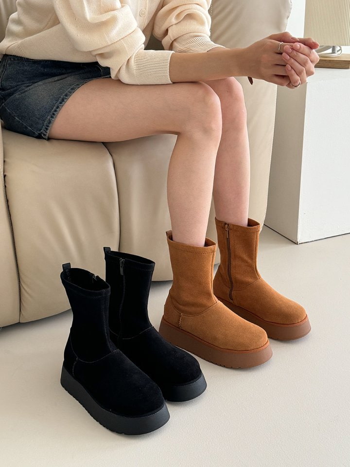 Vade - Korean Women Fashion - #momslook - Soft Round Ankle Suede Boots