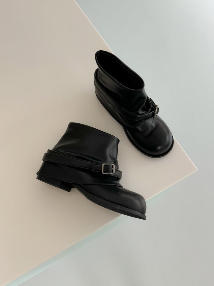 Vade - Korean Women Fashion - #momslook - Short Vecro Strap Boots - 6