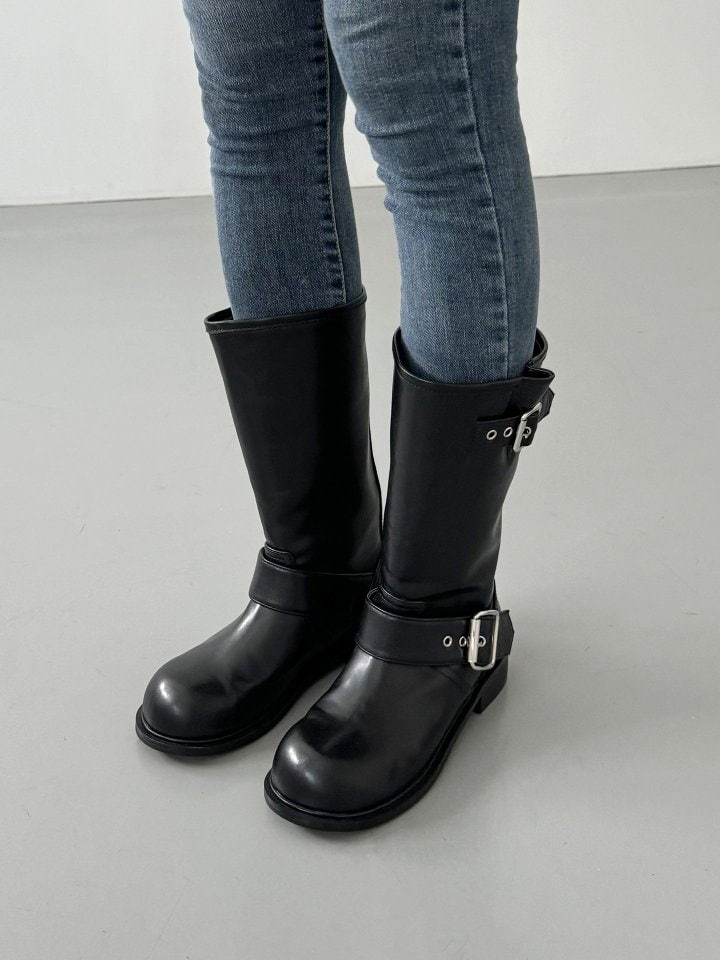 Vade - Korean Women Fashion - #momslook - Vecro Buckle Middle Boots - 3