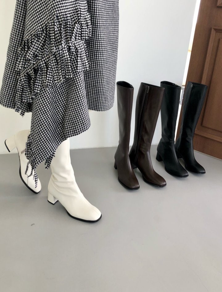 Vade - Korean Women Fashion - #pursuepretty - Middle Slim Square Boots