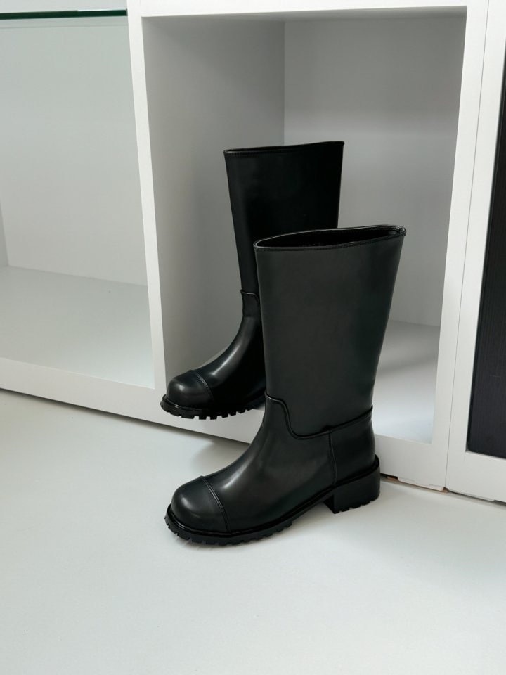 Vade - Korean Women Fashion - #restrostyle - Basic Half Middle Boots - 5