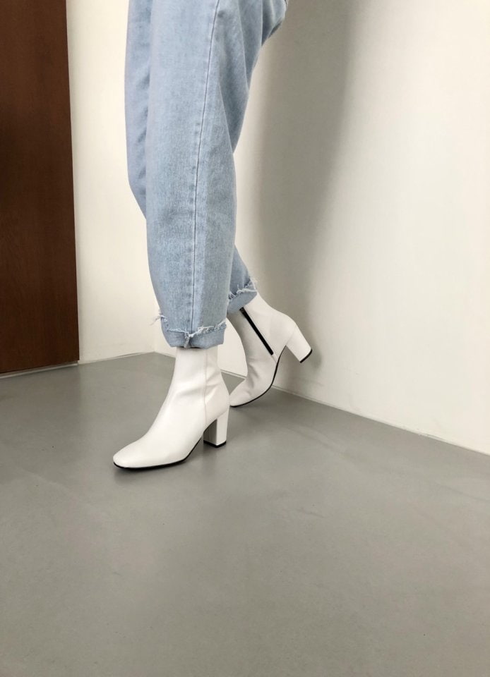 Vade - Korean Women Fashion - #shopsmall - Basic Round Ankle Boots - 5