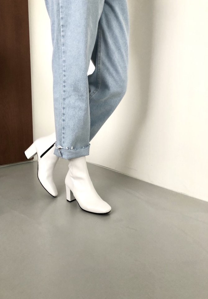 Vade - Korean Women Fashion - #vintagekidsstyle - Basic Round Ankle Boots