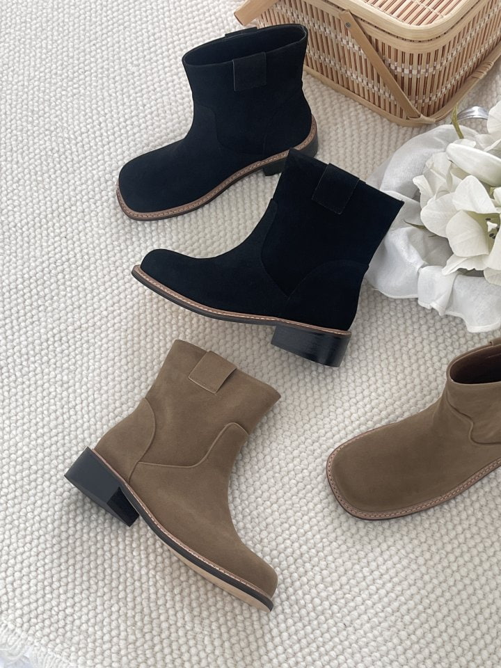 Vade - Korean Women Fashion - #womensfashion - Suede Middle Short Boots - 3