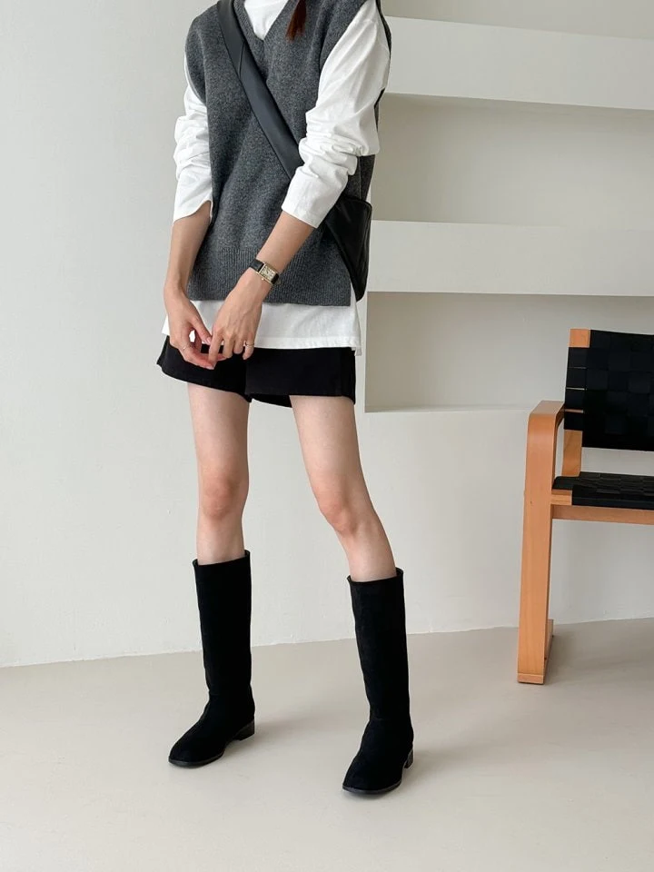 Vade - Korean Women Fashion - #momslook - Suede Round Long Boots - 4