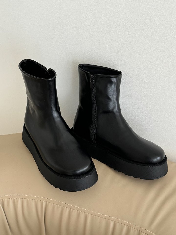 Vade - Korean Women Fashion - #womensfashion - Martin Walker Middle Half Boots - 10