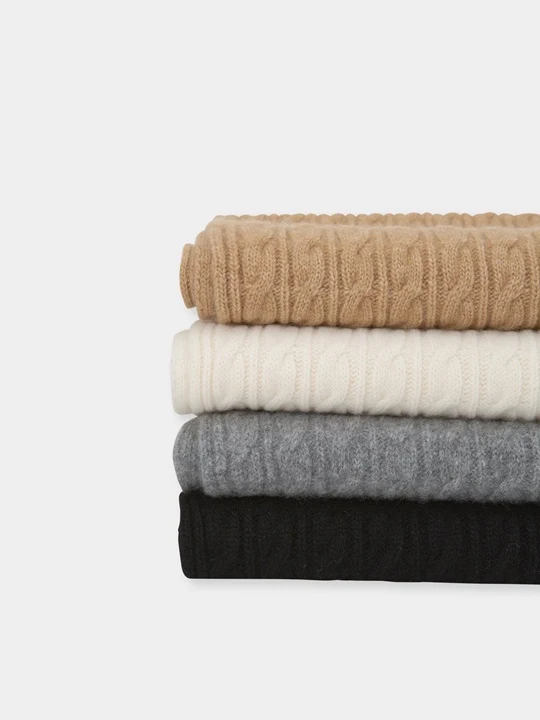 Wool Cashmere Cable Muffler