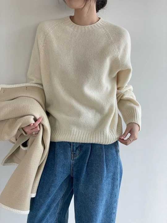 Vivi Wholegamrent Round Knit Sweater