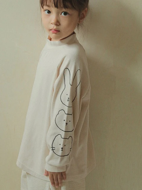 Kainu Raglan Mockneck Tee