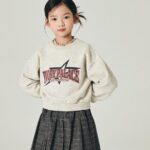 Star Semi-crop Brushed Sweatshirt