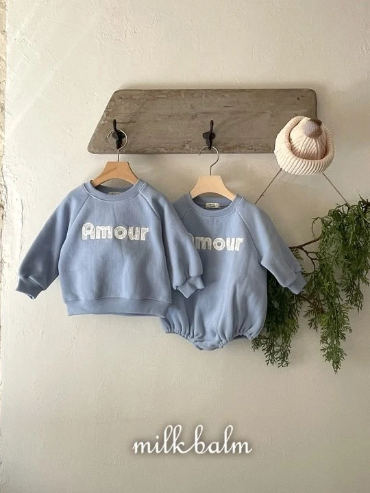 Amore Sweatshirts