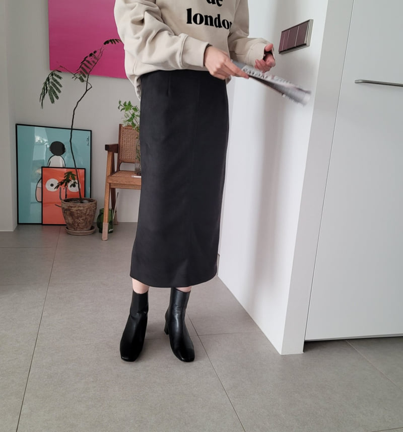 Allu - Korean Women Fashion - #momslook - Suede Back Slit Skirt - 5