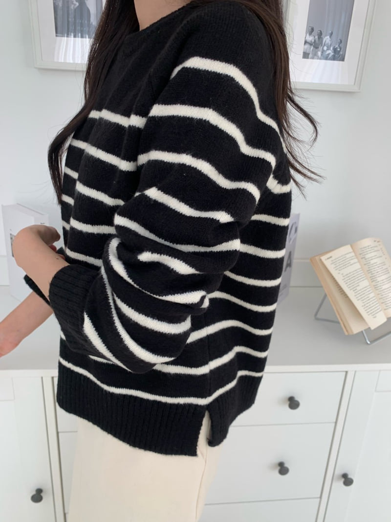 Allu - Korean Women Fashion - #momslook - Stripe Round Knit Sweater - 10