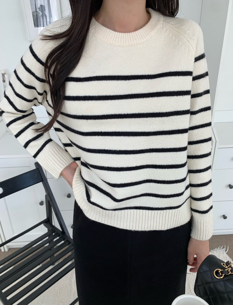 Allu - Korean Women Fashion - #momslook - Stripe Round Knit Sweater - 2