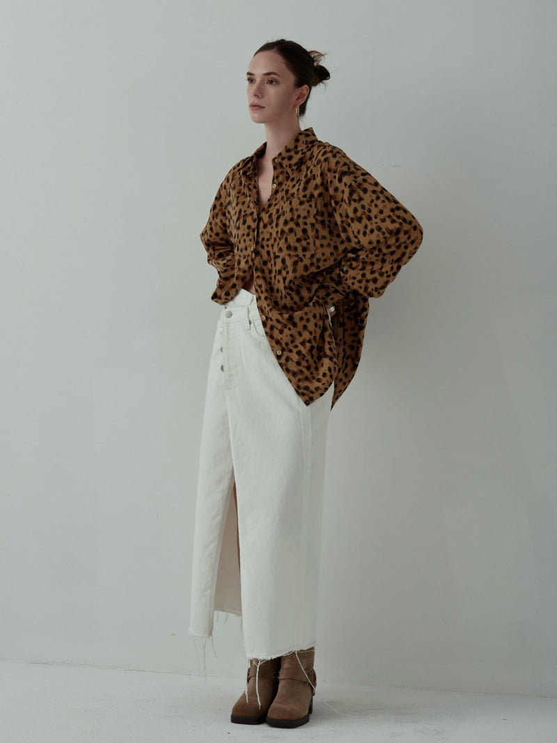 Inssense - Korean Women Fashion - #momslook - Oversized Leopard Print Shirt - 2