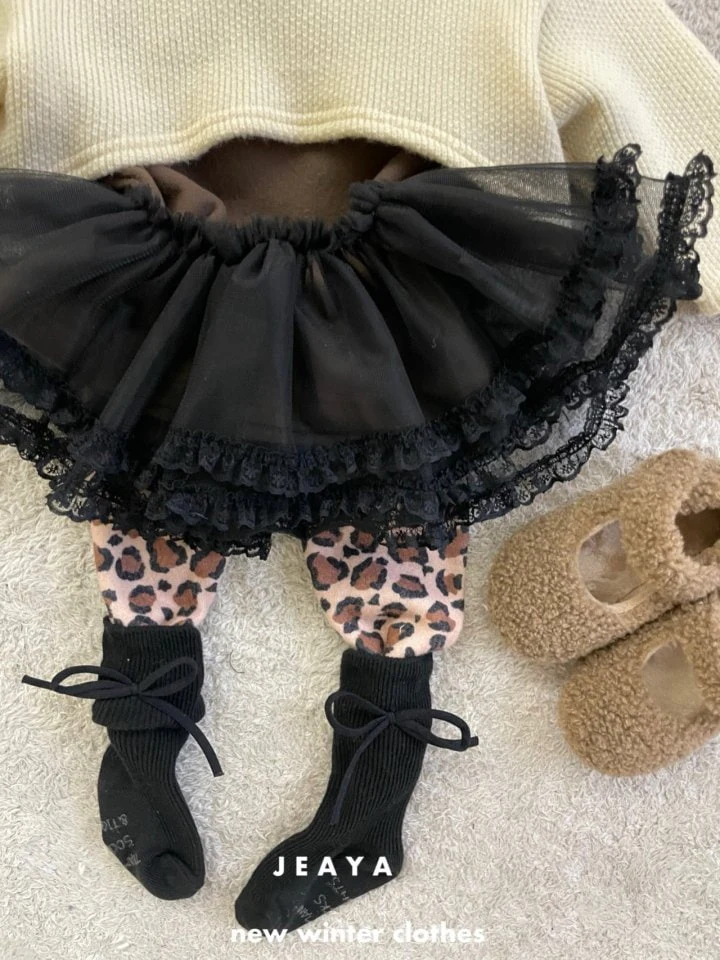 Jeaya & Mymi - Korean Baby Fashion - #babyoninstagram - Fleeced Leopard Leggings - 3