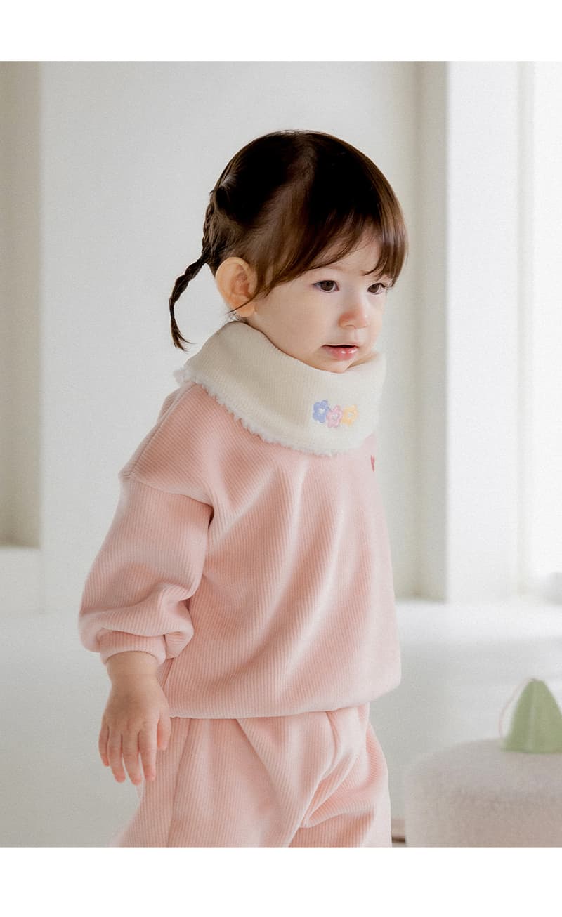 Kids Clara - Korean Baby Fashion - #babygirlfashion - Eline Snow Baby Banana Bib - 4