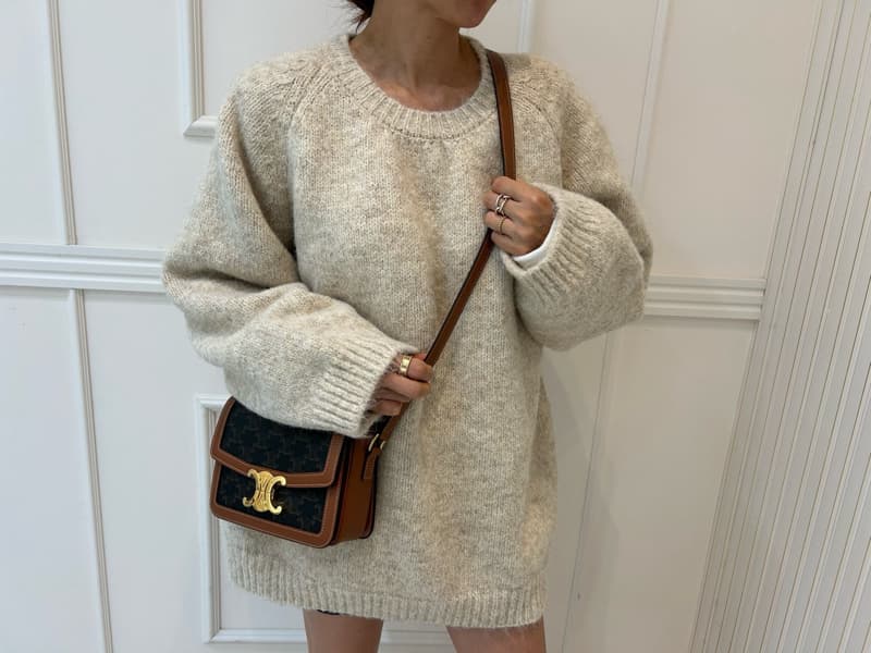 Pearls room - Korean Women Fashion - #restrostyle - Round Knit Sweater - 5