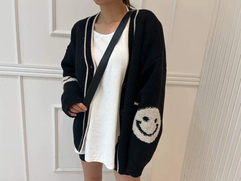 Pearls room - Korean Women Fashion - #vintageinspired - Smile Cardigan - 3