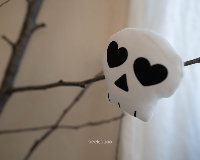 Peekaboo - Korean Children Fashion - #kidsshorts - Heart Skull Hairpin - 4