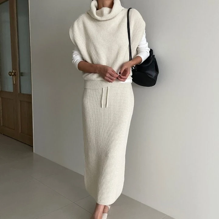 Ripple - Korean Women Fashion - #womensfashion - Celine Top Skirt Set - 2