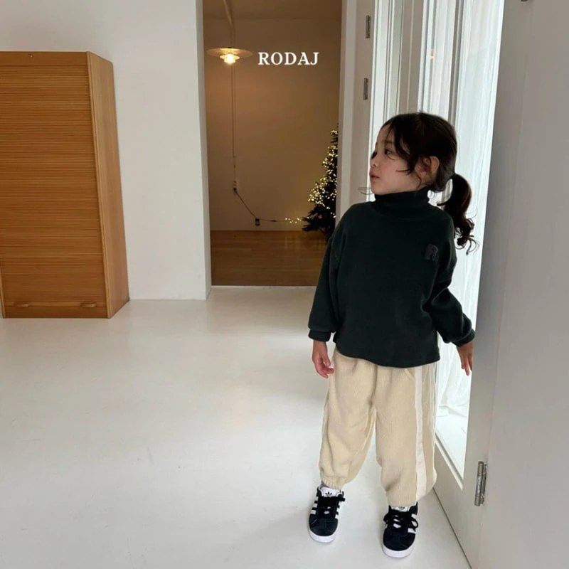 Roda J - Korean Children Fashion - #childofig - Lo Turtleneck Tee - 4