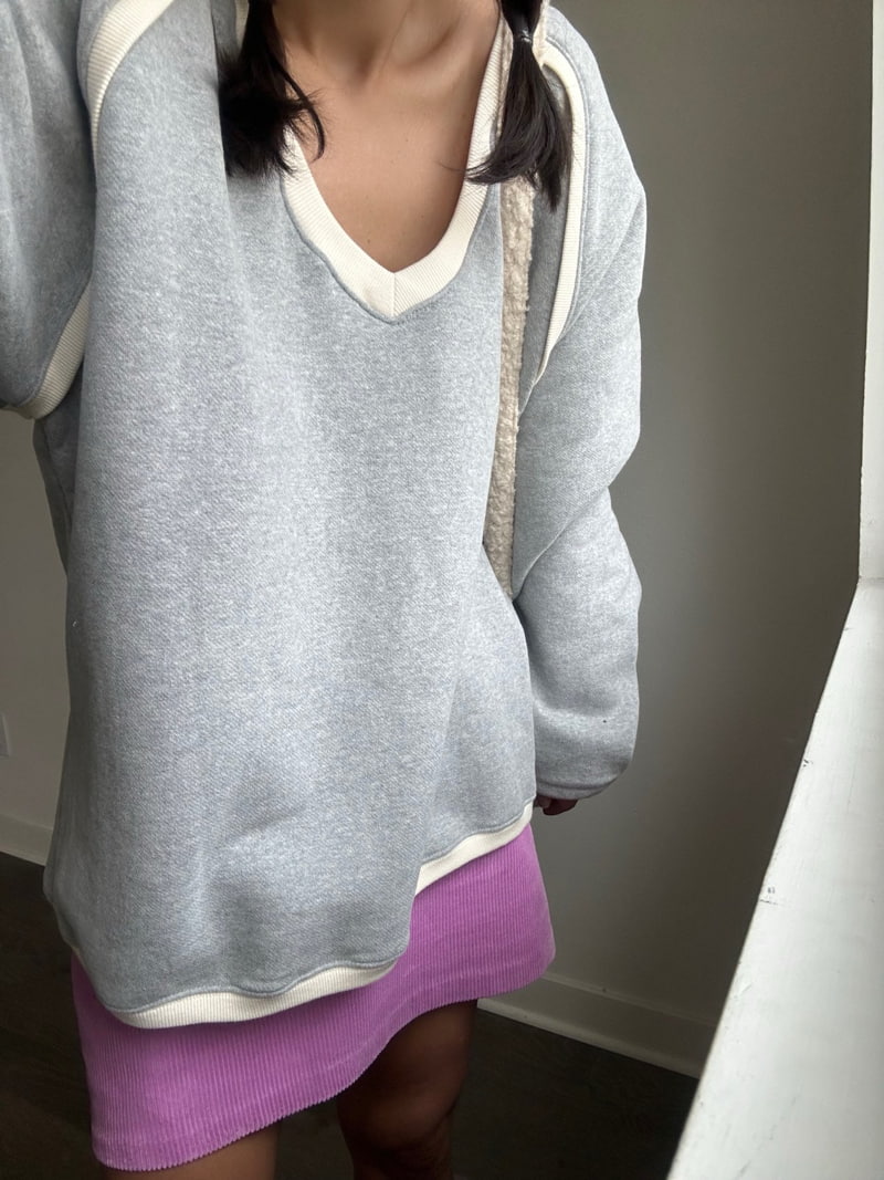 Via - Korean Women Fashion - #momslook - Point V Neck Sweatshirts - 5