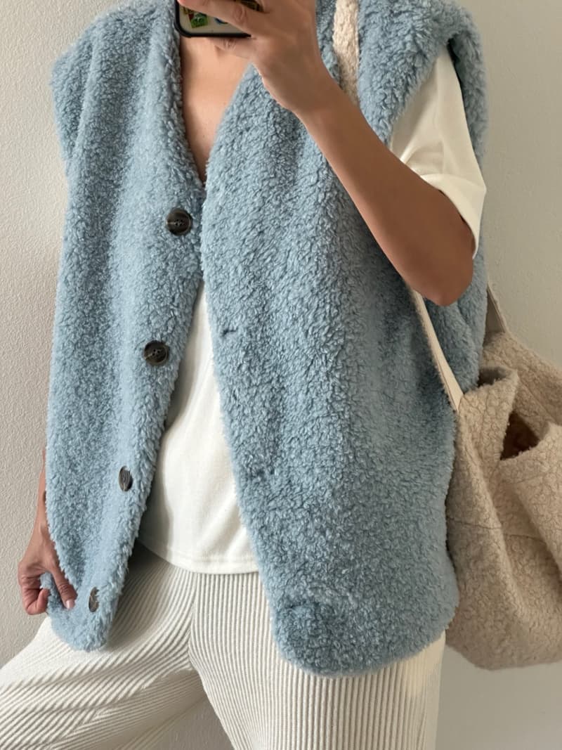 Via - Korean Women Fashion - #momslook - Wool Billy Vest - 2