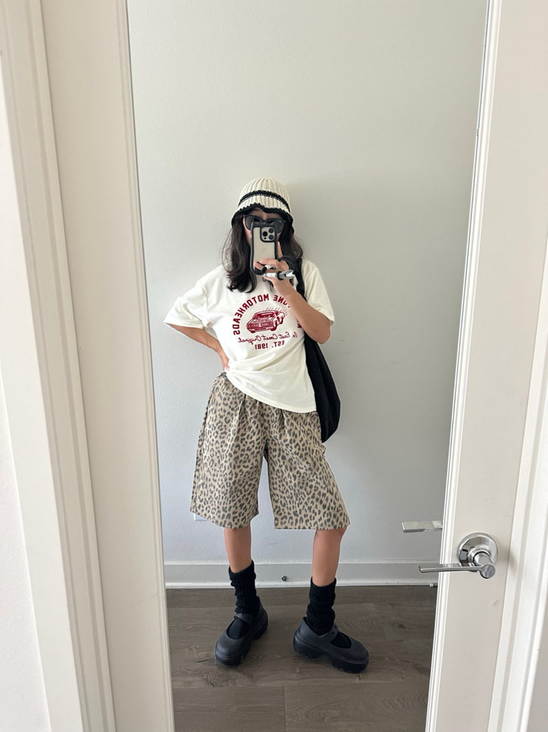 Via - Korean Women Fashion - #vintagekidsstyle - Leopard Half Pants - 10