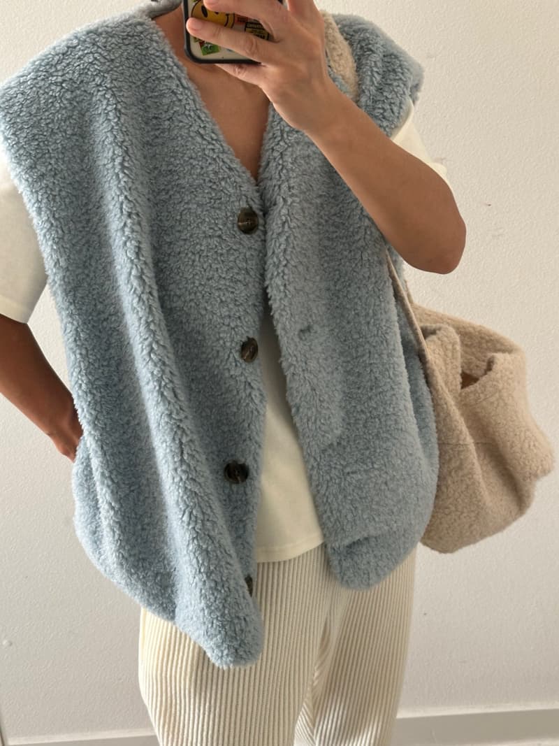 Via - Korean Women Fashion - #womensfashion - Wool Billy Vest