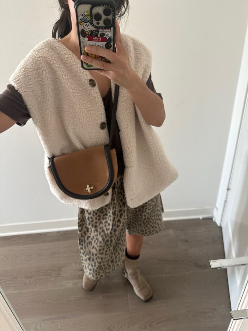 Via - Korean Women Fashion - #womensfashion - Wool Billy Vest - 9