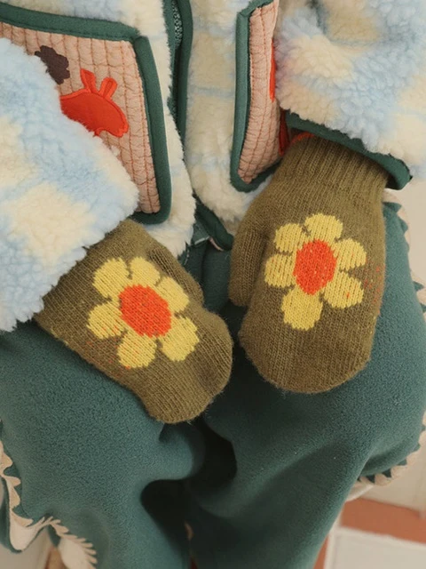 Onflower Knit Gloves