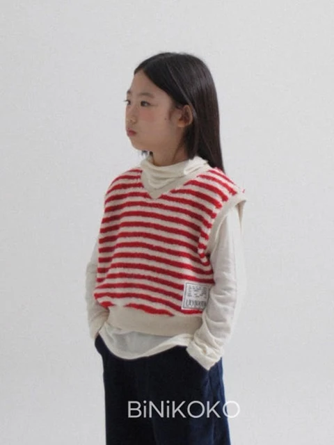 V Knit Vest