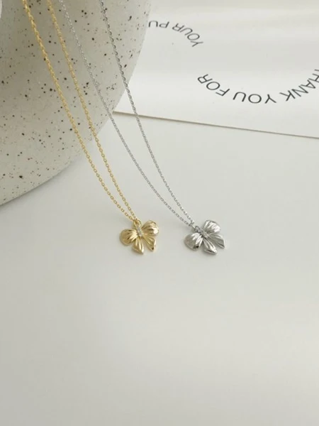 Frezen Mini Ribbon Necklace