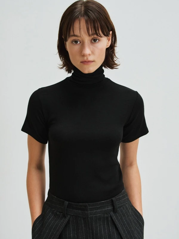 Winter Turtleneck Short Sleeved Tee