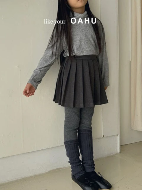 Howl Pleated Skirt